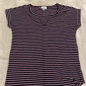 Old Navy T-shirt